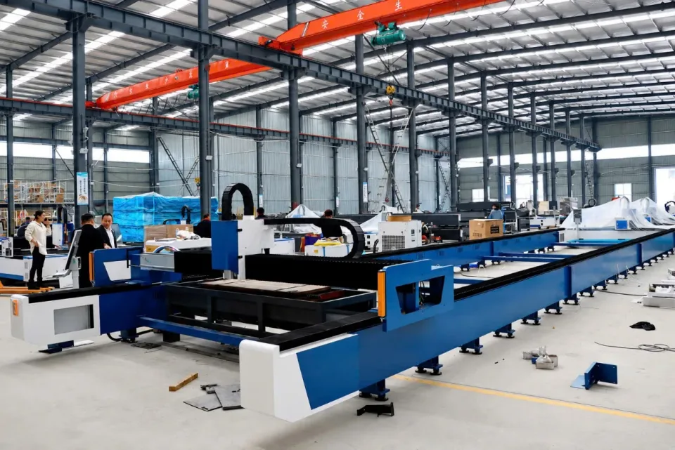 12030-30000W · Máy cắt laser fiber