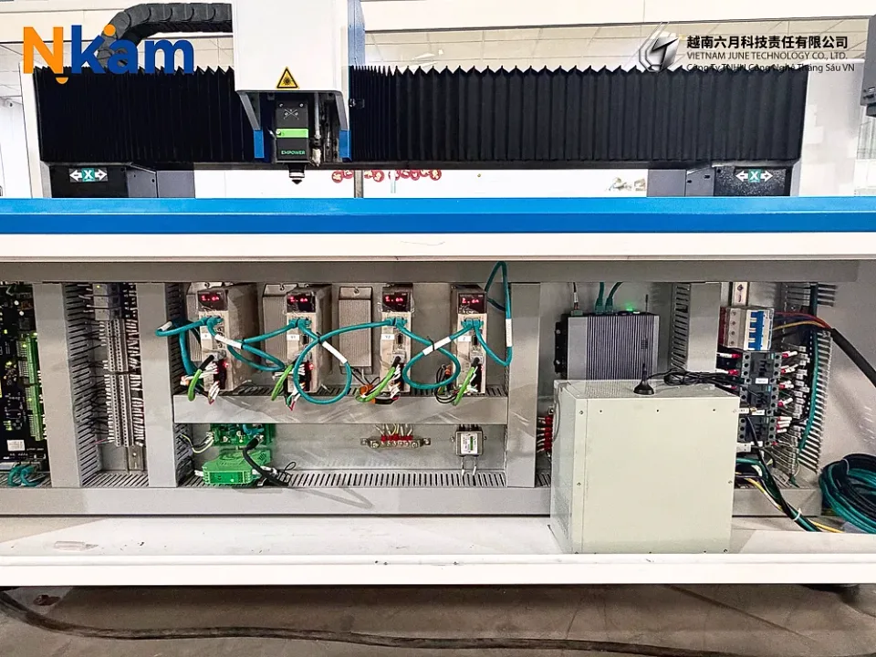Máy cắt laser fiber 3015-3000W — chi tiết máy (ảnh 18)