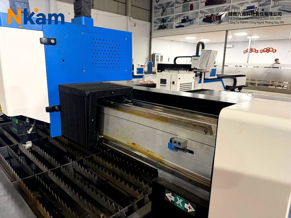 Máy cắt laser fiber 3015-6000W — chi tiết máy (ảnh 38)