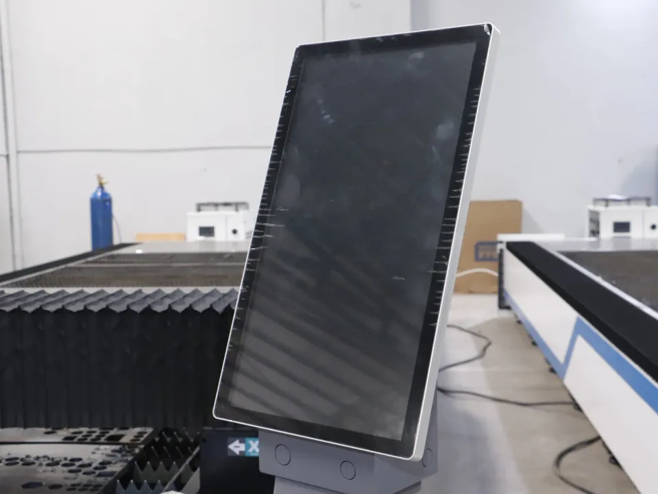 파이버 레이저 절단기 6020-3000W — 조작 패널
