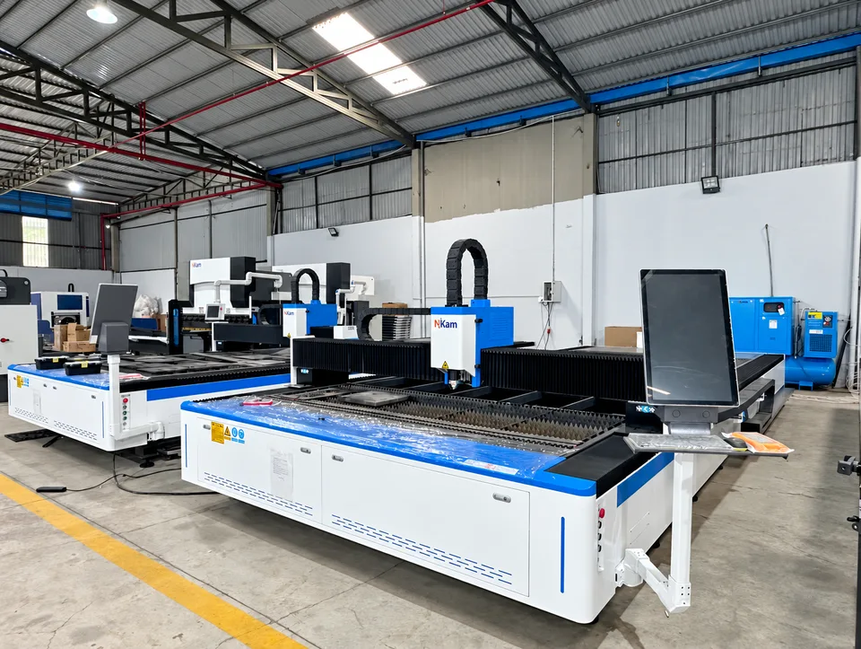 6025-12000W · Máy cắt laser fiber