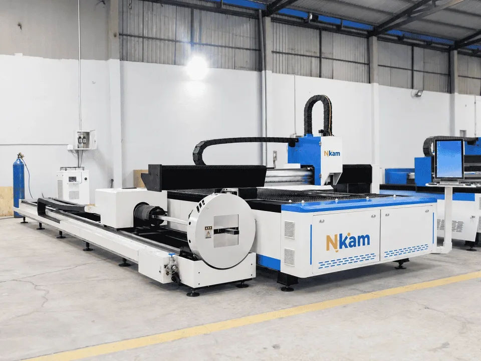 3015-60240-3000W · Máy cắt laser tấm và ống