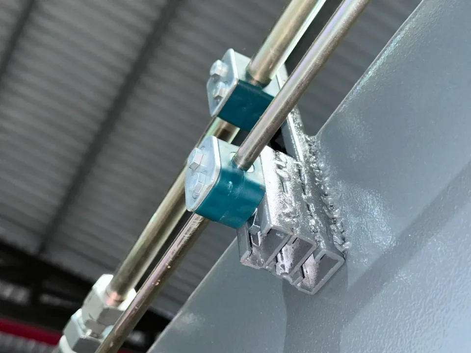 CNC Press Brakes 110T/2500 — Limit switch