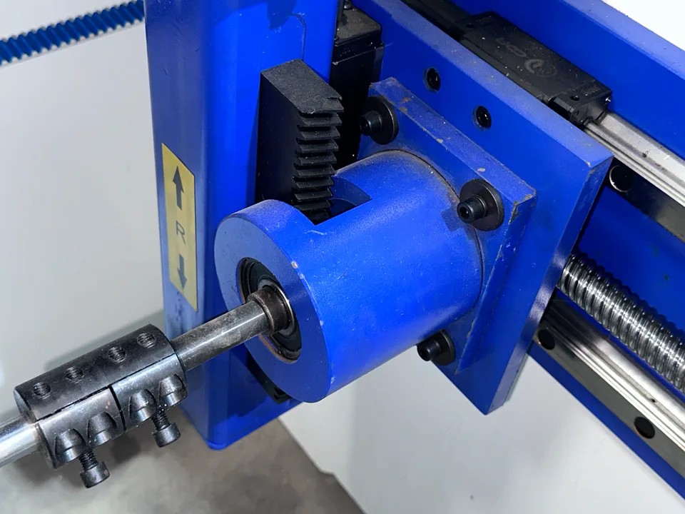 Máy chấn CNC 170T/3200 · góc chụp chi tiết 01 · lực chấn 170 T