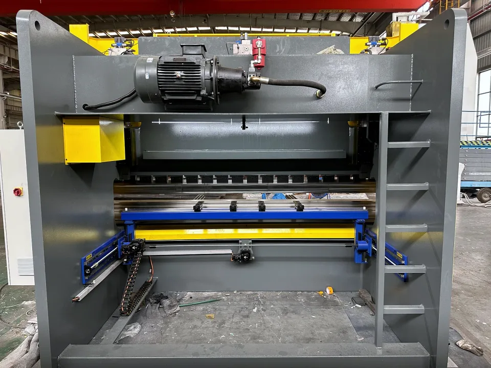 Máy chấn CNC 400T/4000 — chi tiết máy (ảnh 11)