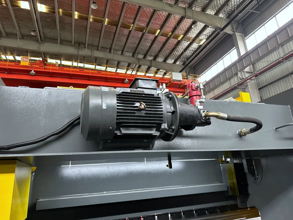 Máy chấn CNC 400T/4000 — chi tiết máy (ảnh 12)