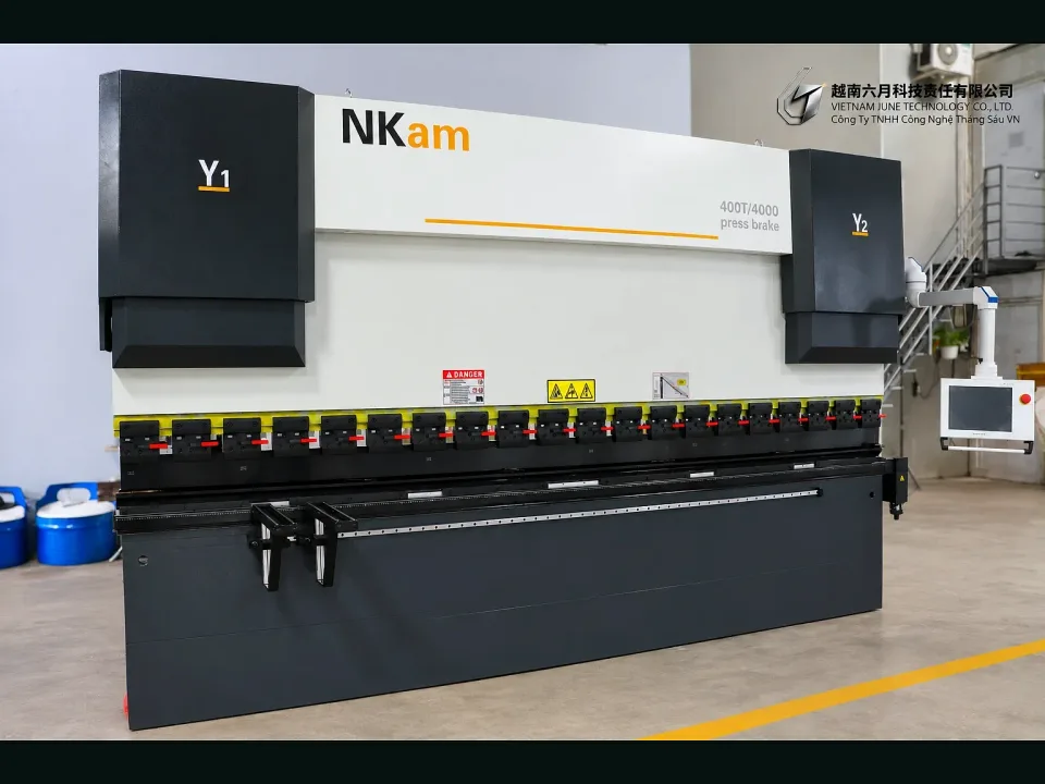 Máy chấn CNC 400T/4000 — chi tiết máy (ảnh 14)