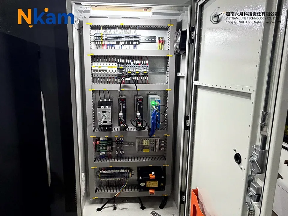 Máy chấn CNC WE67K-80T/2500 — chi tiết máy (ảnh 28)