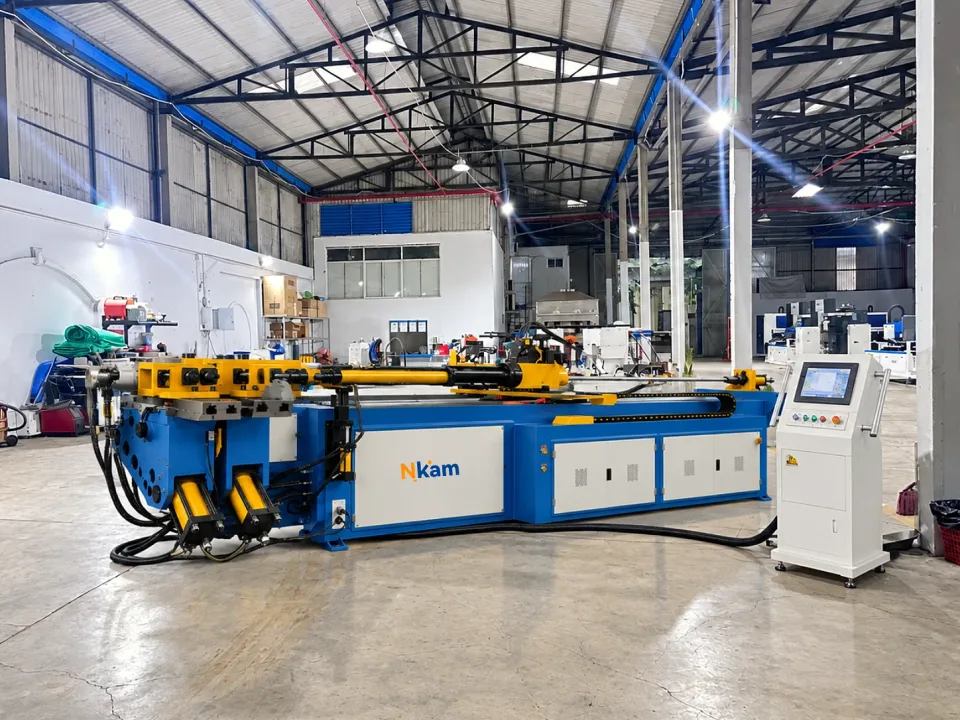 DW130CNC-2A1S · Máy uốn ống