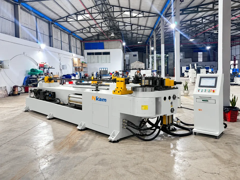 DW130NC · Máy uốn ống