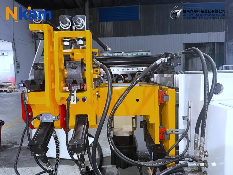 Máy uốn ống CNC DW38CNC-4A2S — chi tiết máy (ảnh 9)