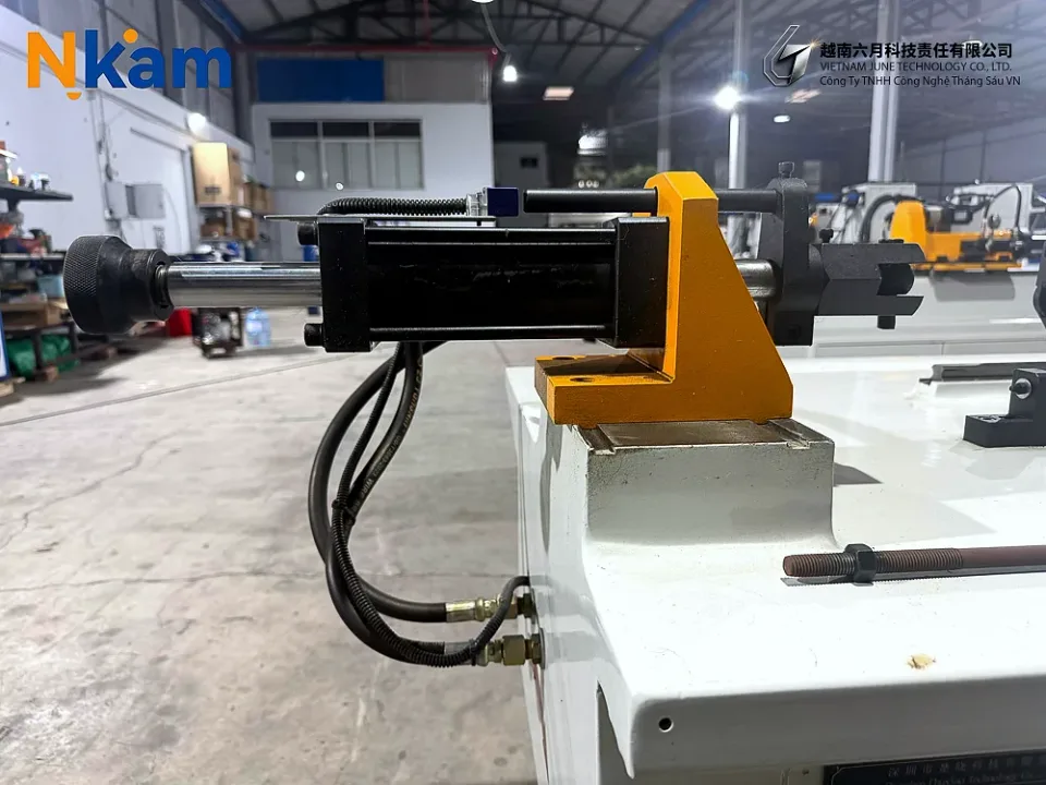 Máy uốn ống CNC DW38CNC-4A2S — chi tiết máy (ảnh 13)