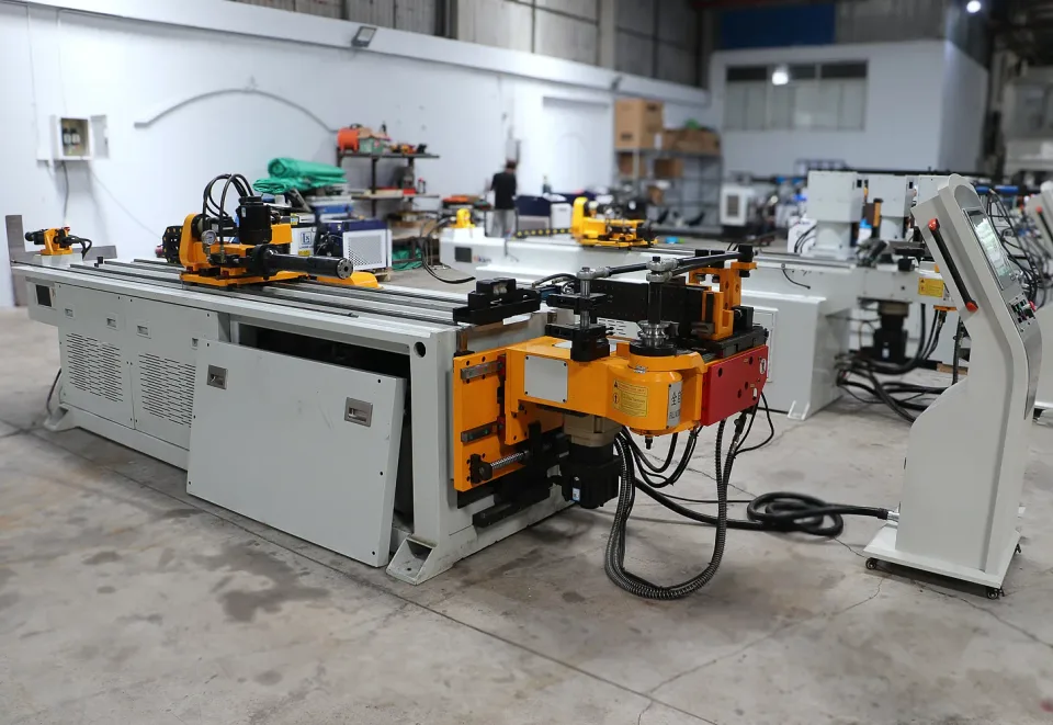 DW38CNC-4A2S · Máy uốn ống