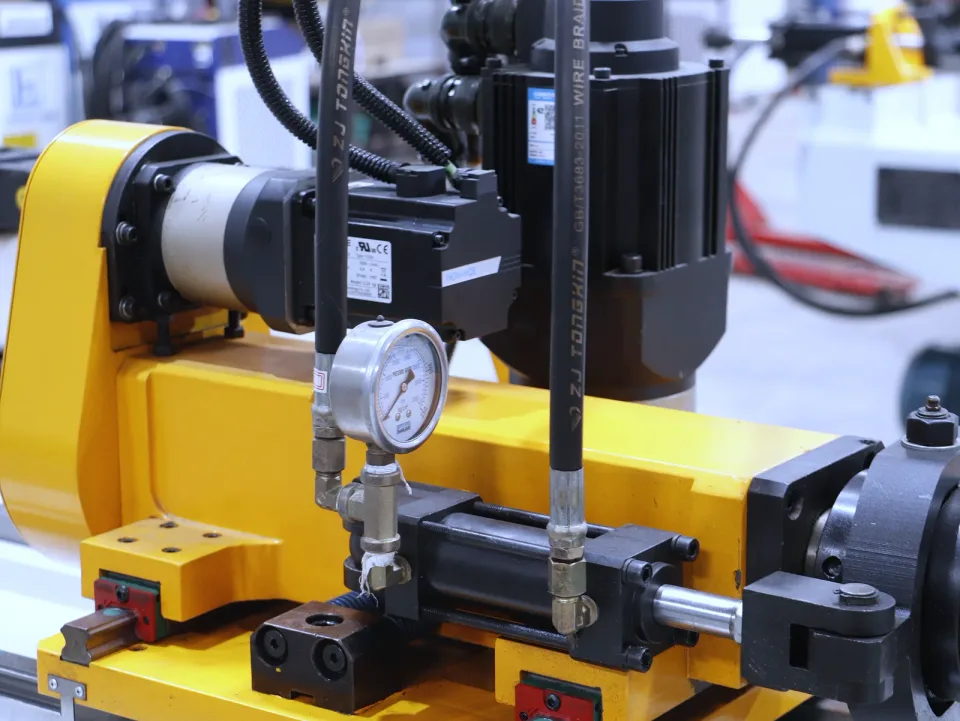 Máy uốn ống CNC DW50CNC4A2S — chi tiết máy (ảnh 20)