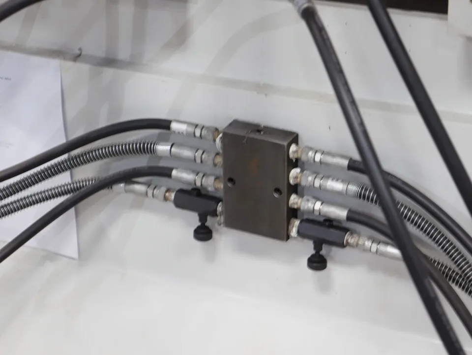 Máy uốn ống CNC SW38NC loại không xoay — chi tiết máy (ảnh 2)