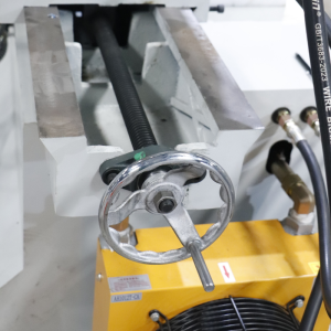 Chi tiết máy uốn ống thủy lực 2 đầu nc sw38 05